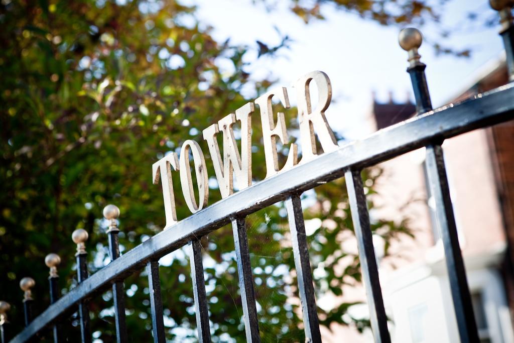 Tower House Executive Guest House Pontefract Esterno foto