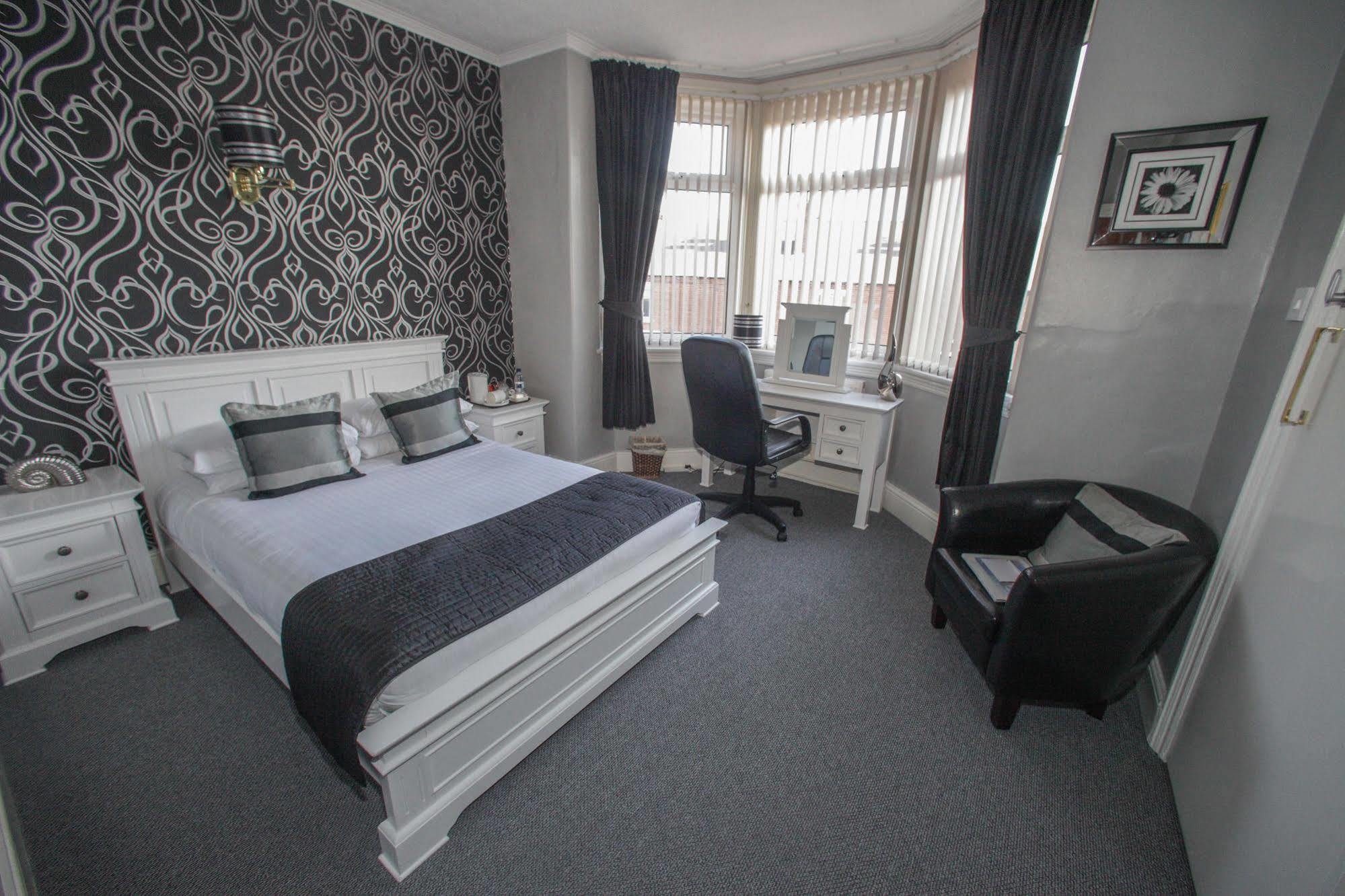 Tower House Executive Guest House Pontefract Esterno foto