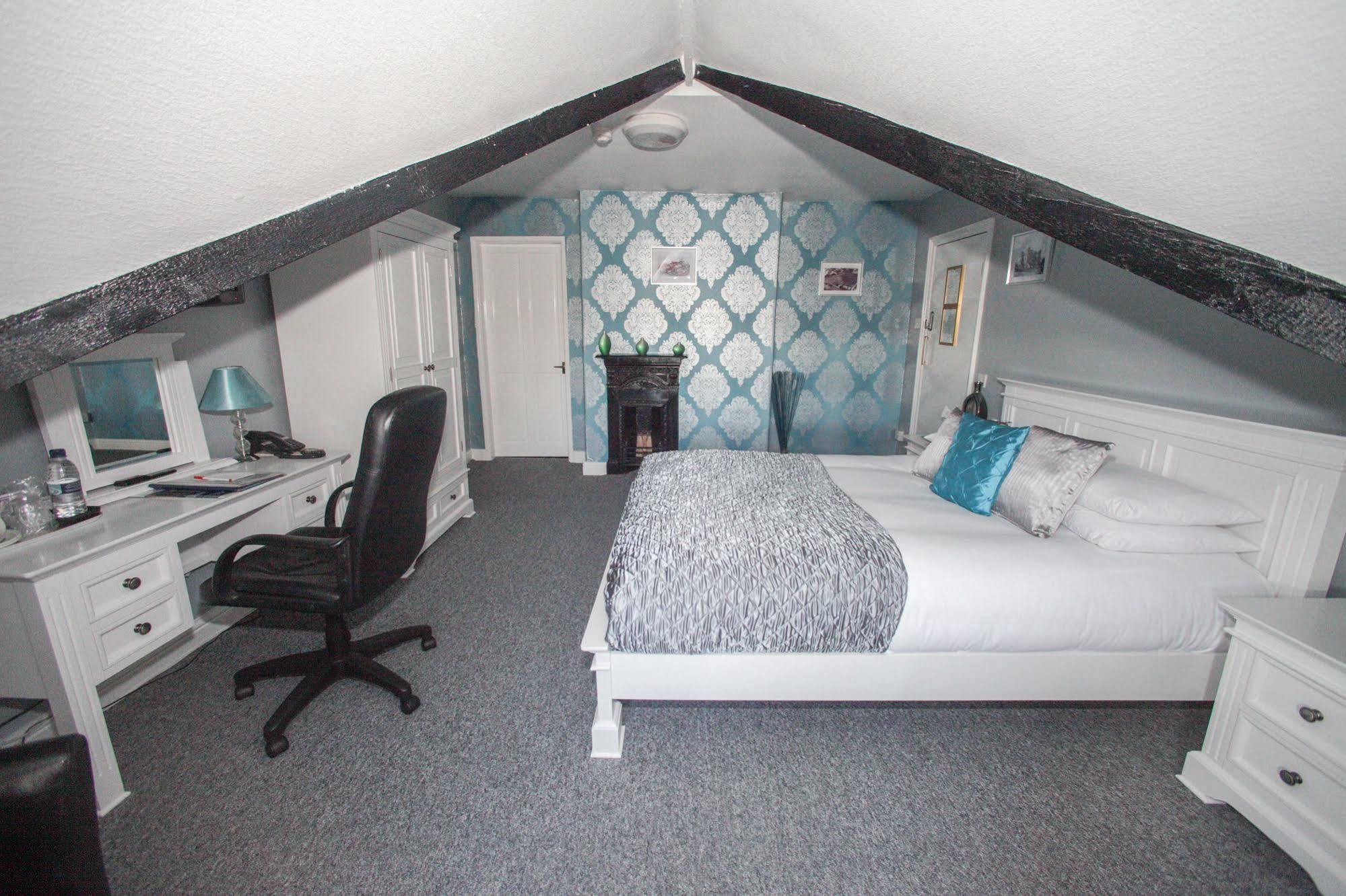 Tower House Executive Guest House Pontefract Esterno foto