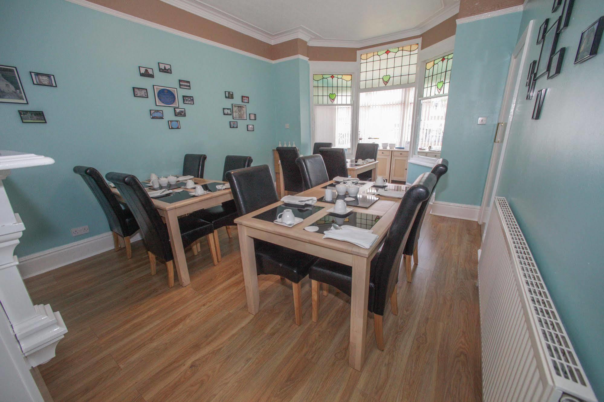 Tower House Executive Guest House Pontefract Esterno foto